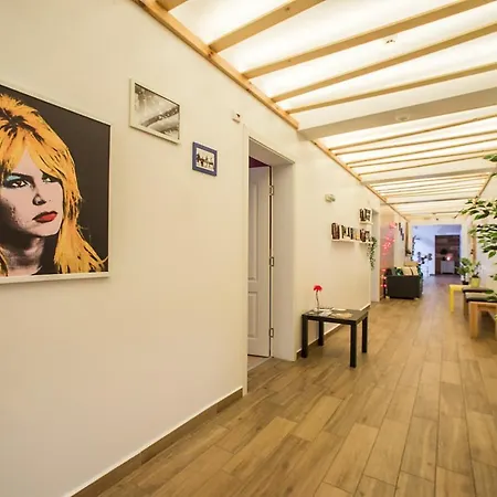 Aparthotel Fox